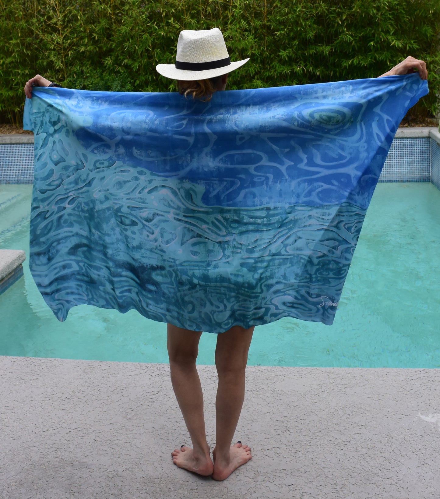 Ocean Alive, Let's Go for a Swim, Sarong